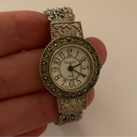 Women’s silver Varsales Cuff watch - Picture 1 of 6